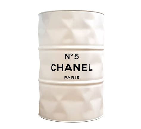 JALER FINE ART Baril Chanel Blanc .